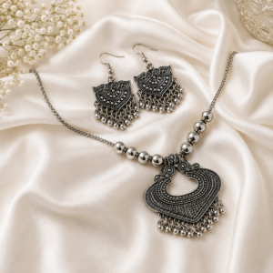 file_0000000096988208ba696cd5458a13cc Oxidised Teardrops Pendant Necklace Set