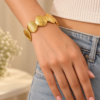 gold_shell_bracelet_hand_TRUE_PNG Gold Plated Scallop Shell Openable Cuff Bracelet